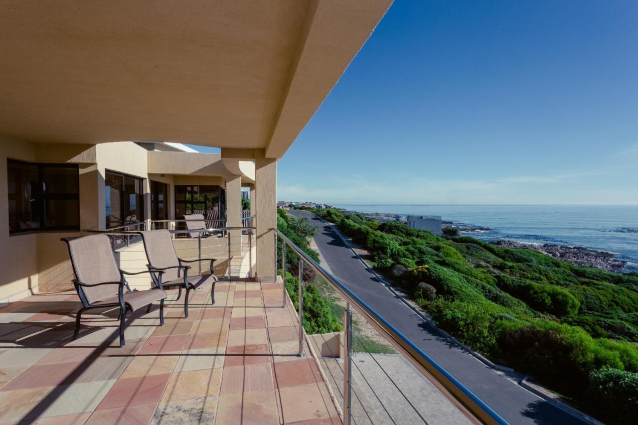Whale Waters Self Catering Gansbaai Apartment Де Келдерс Екстериор снимка