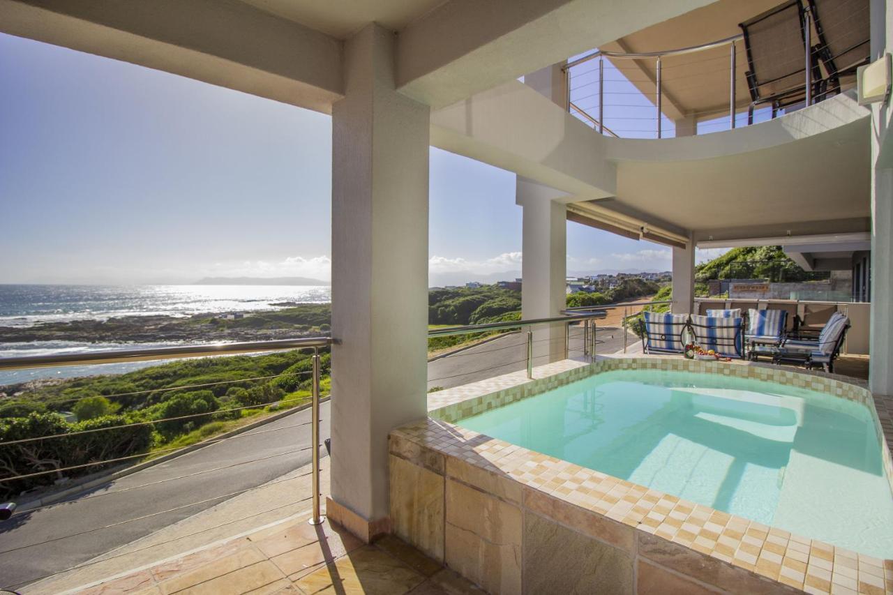 Whale Waters Self Catering Gansbaai Apartment Де Келдерс Екстериор снимка