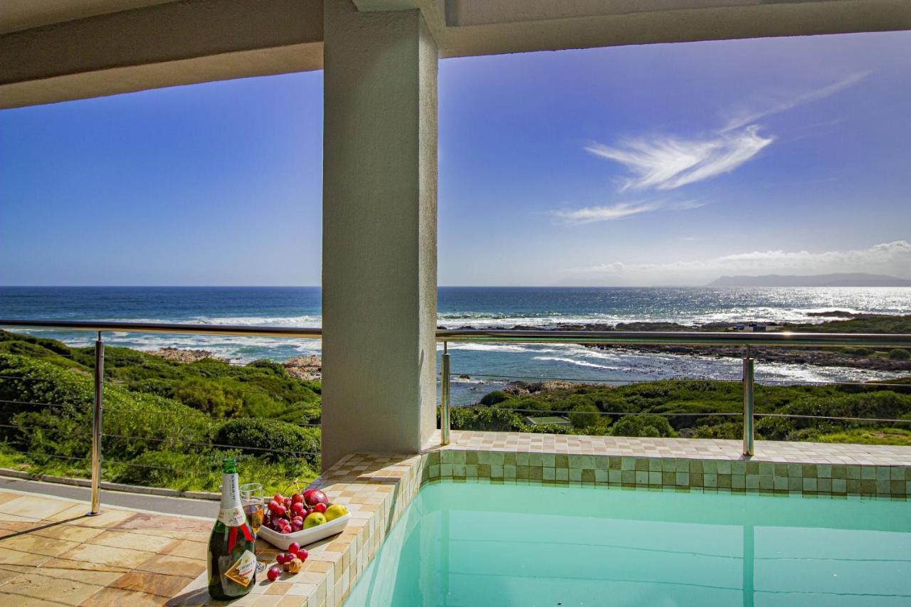 Whale Waters Self Catering Gansbaai Apartment Де Келдерс Екстериор снимка